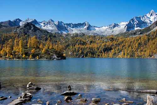 秋游正當時!成都租車旅游選哪一條?